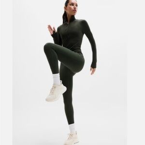 The Athleta Seamless Snap Neck, Long Sleeve Pullover Top in Emerald